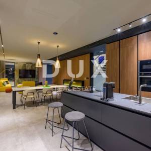 ISTRA, GROŽNJAN - Dizajnerska novoizgrađena vila s potpunom privatnošću, okružena zelenilom s prekrasnim pogledom