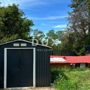 ISTRA, KANFANAR - Simpatična istarska kuća + 490 m2 građevinskog zemljišta!