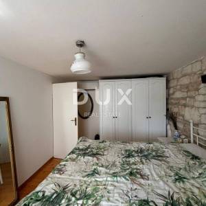 ISTRA, KANFANAR - Simpatična istarska kuća + 490 m2 građevinskog zemljišta!