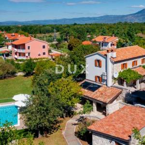 ISTRA, LABIN - Kamena kuća s bazenom