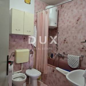 ISTRA, LABIN - Kuća s dva stana s velikim terasama, garaža i ognjište s galerijom u neposrednoj blizini centra