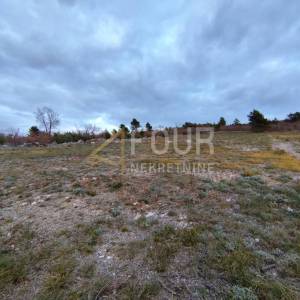 Istra, Labin - okolica, poljoprivredno zemljište 720m2