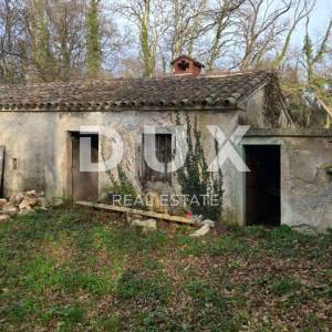 ISTRA, LABIN - Samostojeća kamena kuća s prostranom okućnicom