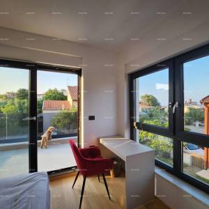 Istra, Ližnjan, 1 km do centra Medulina, nova moderna kuća sa bazenom za odmor.