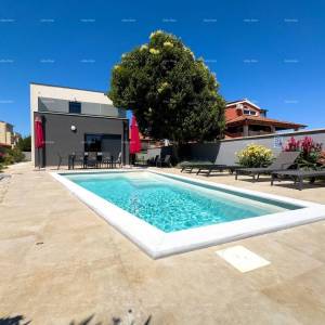 Istra, Ližnjan, 1 km do centra Medulina, nova moderna kuća sa bazenom za odmor.