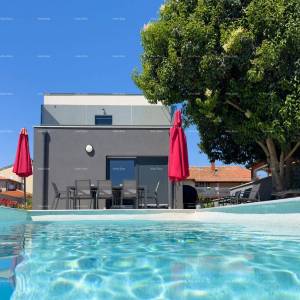 Istra, Ližnjan, 1 km do centra Medulina, nova moderna kuća sa bazenom za odmor.