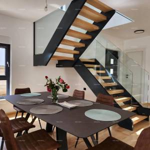 Istra, Ližnjan, 1 km do centra Medulina, nova moderna kuća sa bazenom za odmor.