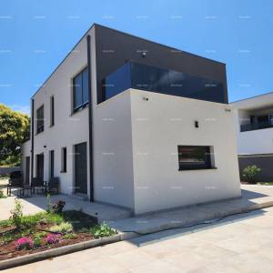 Istra, Ližnjan, 1 km do centra Medulina, nova moderna kuća sa bazenom za odmor.