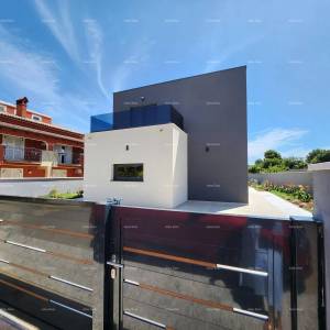 Istra, Ližnjan, 1 km do centra Medulina, nova moderna kuća sa bazenom za odmor.