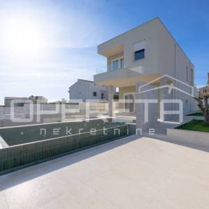 Istra, Ližnjan, moderna kuća sa pogledom na more, novogradnja, miran dio naselja