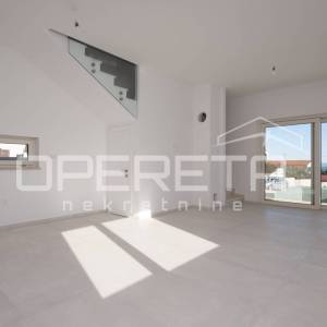 Istra, Ližnjan, moderna kuća sa pogledom na more, novogradnja, miran dio naselja