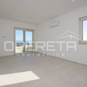 Istra, Ližnjan, moderna kuća sa pogledom na more, novogradnja, miran dio naselja