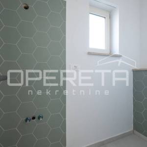 Istra, Ližnjan, moderna kuća sa pogledom na more, novogradnja, miran dio naselja