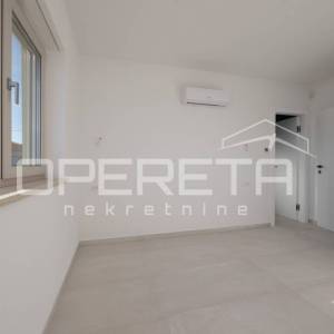 Istra, Ližnjan, moderna kuća sa pogledom na more, novogradnja, miran dio naselja