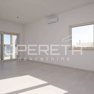 Istra, Ližnjan, moderna kuća sa pogledom na more, novogradnja, miran dio naselja