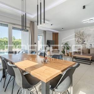 Istra, Poreč okolica- Moderna dvojna kuća s bazenom