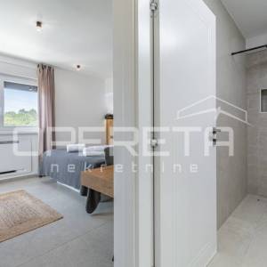 Istra, Poreč okolica- Moderna dvojna kuća s bazenom