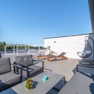 Istra, Poreč okolica- Moderna dvojna kuća s bazenom