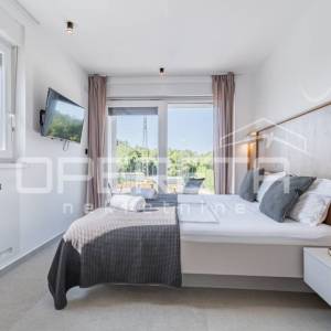 Istra, Poreč okolica- Moderna dvojna kuća s bazenom