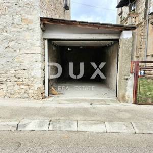 ISTRA, PULA, CENTAR - Uređena garaža na zanimljivoj lokaciji