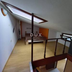 ISTRA, PULA Dvoetažni stan s terasom u blizini centra grada! 