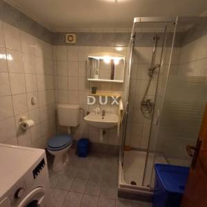 ISTRA, PULA Dvoetažni stan s terasom u blizini centra grada! 