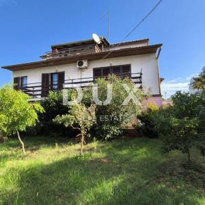 ISTRA, PULA - Dvoetažni stan s vrtom i garažom u blizini plaže