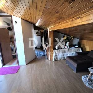 ISTRA, PULA - Dvoetažni stan s vrtom i garažom u blizini plaže