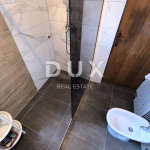 ISTRA, PULA - Dvoetažni stan s vrtom i garažom u blizini plaže