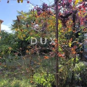 ISTRA, PULA - Dvoetažni stan s vrtom i garažom u blizini plaže