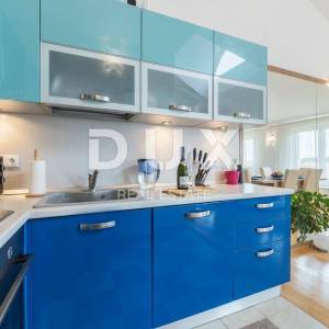 ISTRA, PULA, NOVA VERUDA - Dvoetažni apartman na traženoj lokaciji