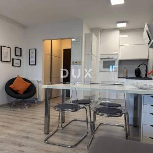 ISTRA, PULA Stan s pogledom na more i garažom na jedinstvenoj lokaciji!