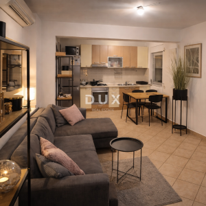 ISTRA, PULA – Uređen jednosobni stan PRILIKA!