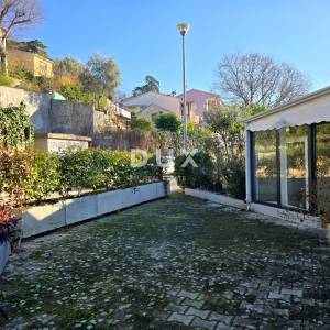 ISTRA, RABAC - Poslovni prostor prvi red do mora