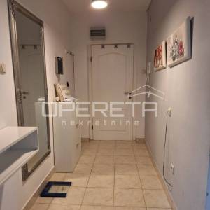 Istra, Rovinj, adaptiran stan 47 m2 u prizemlju zgrade, 500 m od centra i mora, 