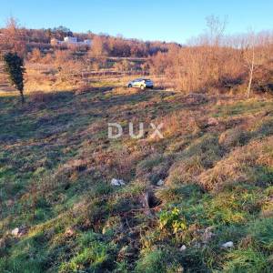 ISTRA, SOVINJAK - Prostrano građevinsko zemljište s projektom