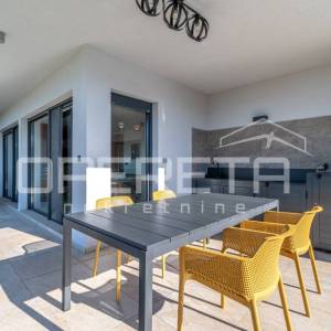 Istra, Sveti Lovreč okolica- Prizemnica s bazenom