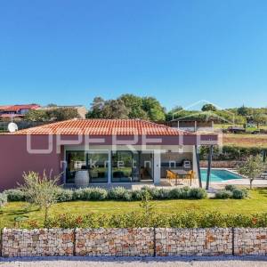 Istra, Sveti Lovreč okolica- Prizemnica s bazenom