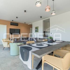 Istra, Sveti Lovreč okolica- Prizemnica s bazenom