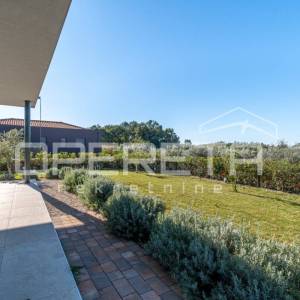 Istra, Sveti Lovreč okolica- Prizemnica s bazenom