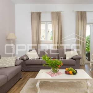 Istra, Svetvinčenat, dvije vile u kompletu, bazen, sauna, namješteno