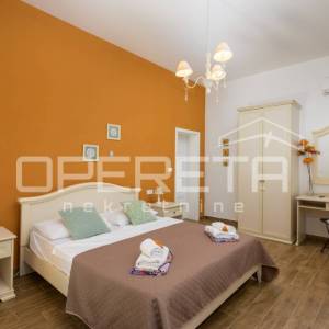 Istra, Svetvinčenat, dvije vile u kompletu, bazen, sauna, namješteno