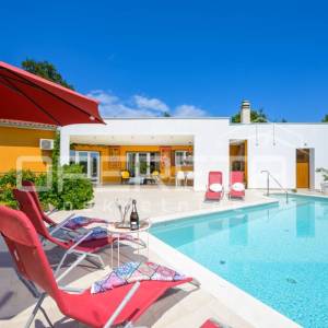 Istra, Svetvinčenat, dvije vile u kompletu, bazen, sauna, namješteno