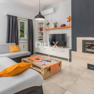 ISTRA, TINJAN - Kuća s bazenom na rubu naselja