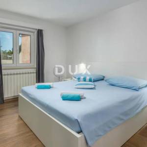 ISTRA, TINJAN - Kuća s bazenom na rubu naselja