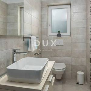 ISTRA, TINJAN - Kuća s bazenom na rubu naselja