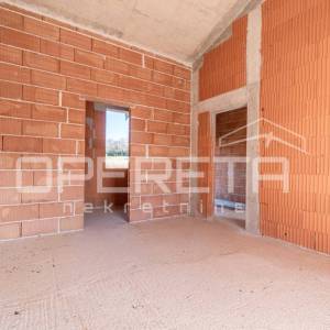 Istra, Višnjan okolica - Samostojeća kuća u roh bau fazi 