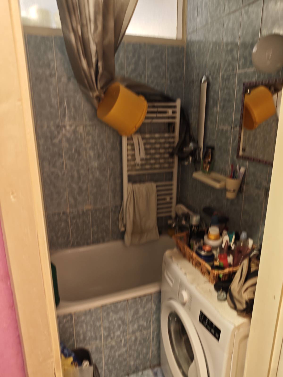 Iznajmljujem o dvosobni stan u Trnskom