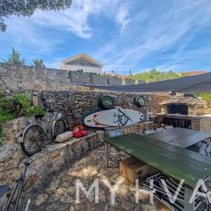 Jedinstvena kuća prvi red do mora u Jelsi/Vrboskoj