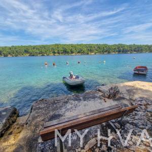 Jedinstvena kuća prvi red do mora u Jelsi/Vrboskoj